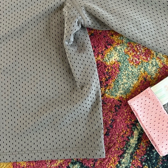 🔥Nike | Women's grey mesh cropped crewneck running top, pink/white accents sz XS - Picture 8 of 16